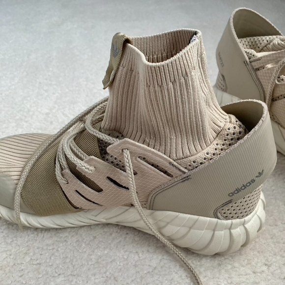 ADIDAS TUBULAR DOOM CONSORTIUM \